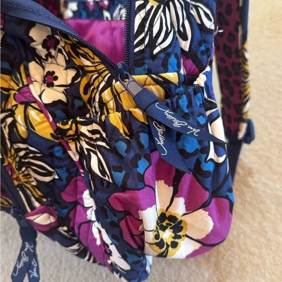 Vera Bradley African Violet Campus Backpack Retired Excellent Condition - Picture 7 of 7